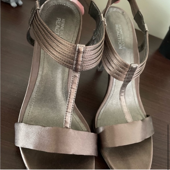 Kenneth Cole Reaction Sandals (9) - Picture 8 of 9